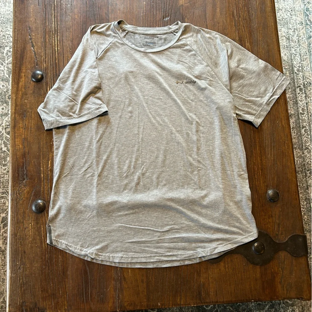 Columbia Heather Gray Short Sleeve Shirt